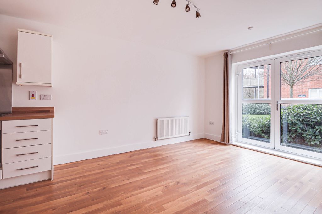 Property photo 2 of 11 Kitchen/Dining/Living Room