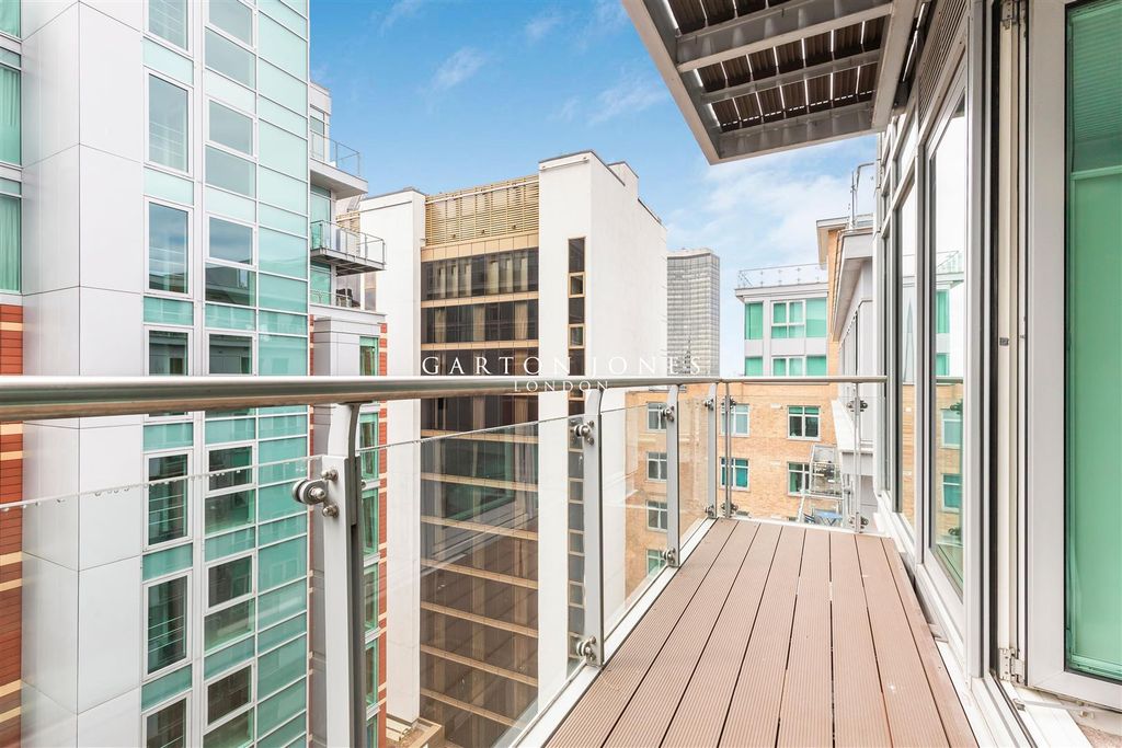 Property photo 3 of 17 Balcony