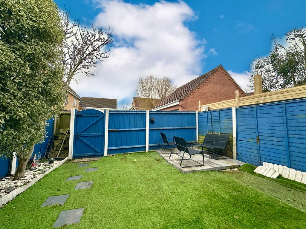Property photo 3 of 12