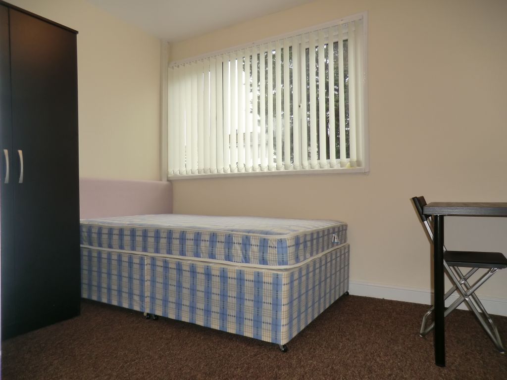 Property photo 3 of 6