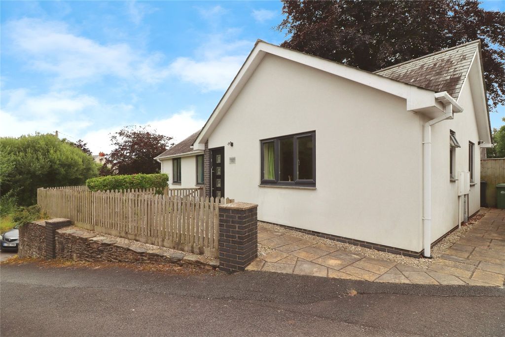 Property photo 3 of 25 Picture No. 06