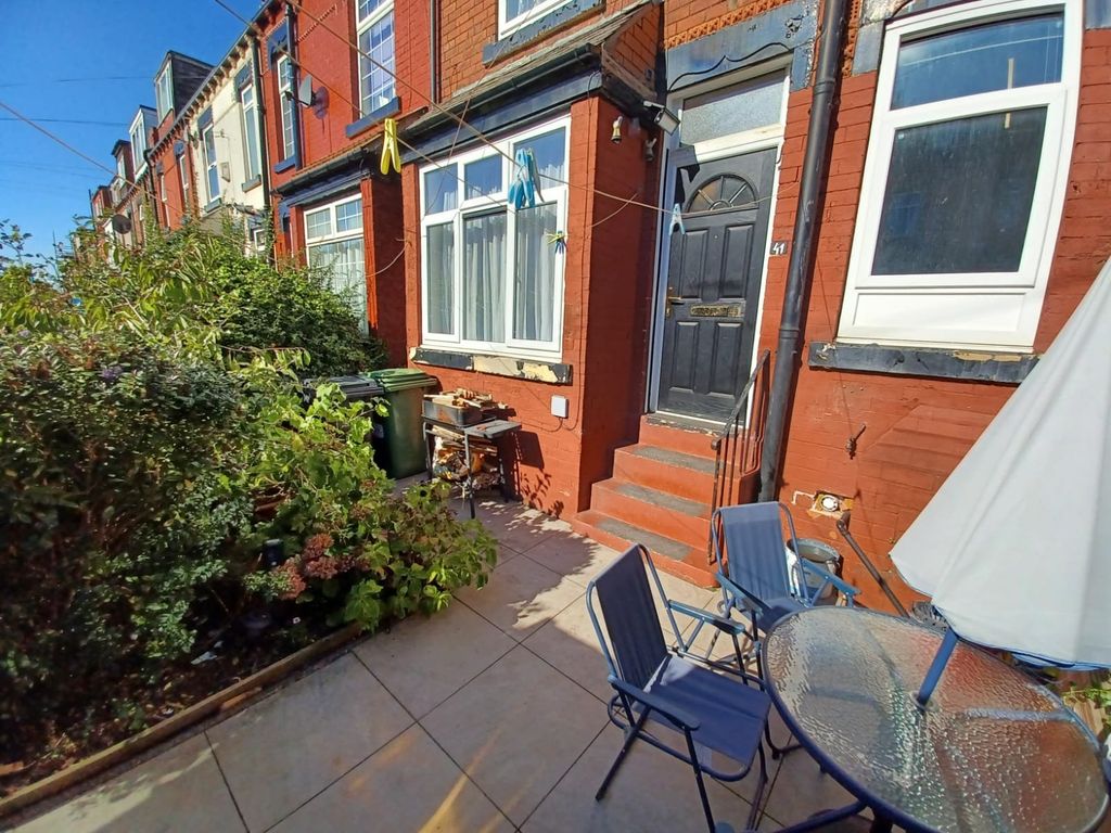 Property photo 3 of 17 Picture No. 28