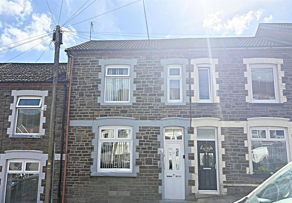 Property photo 1 of 25