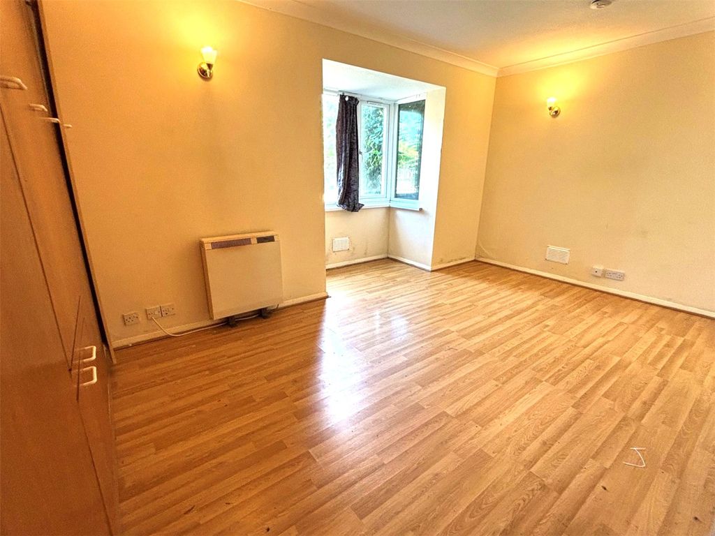 Property photo 2 of 9 Picture No. 08