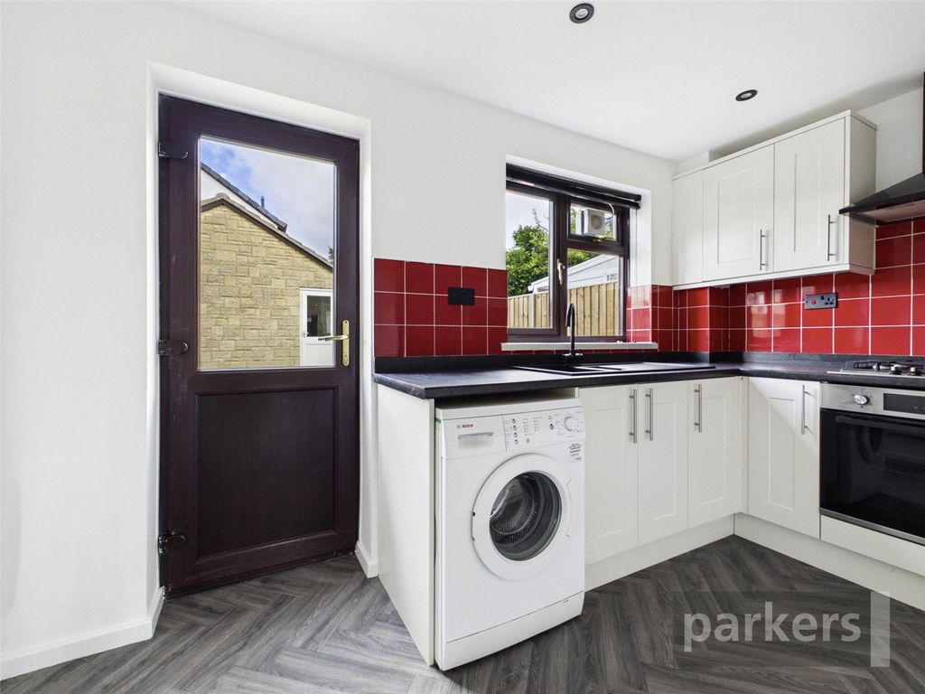 Property photo 3 of 15 Kitchen