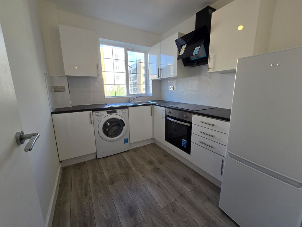 Property photo 2 of 11 3608392