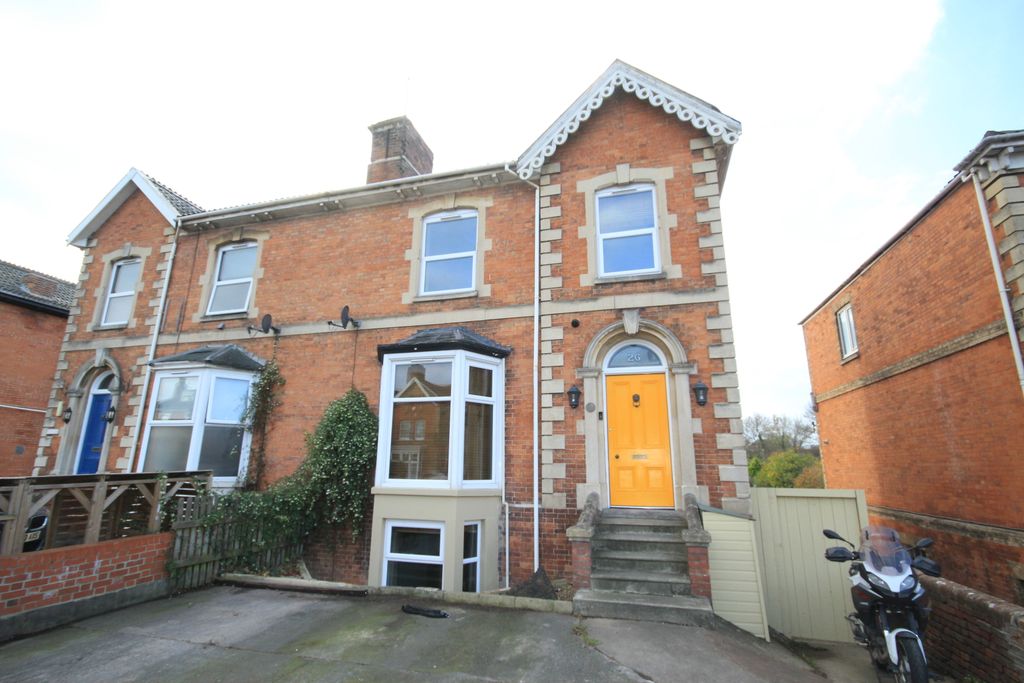 Property photo 1 of 25