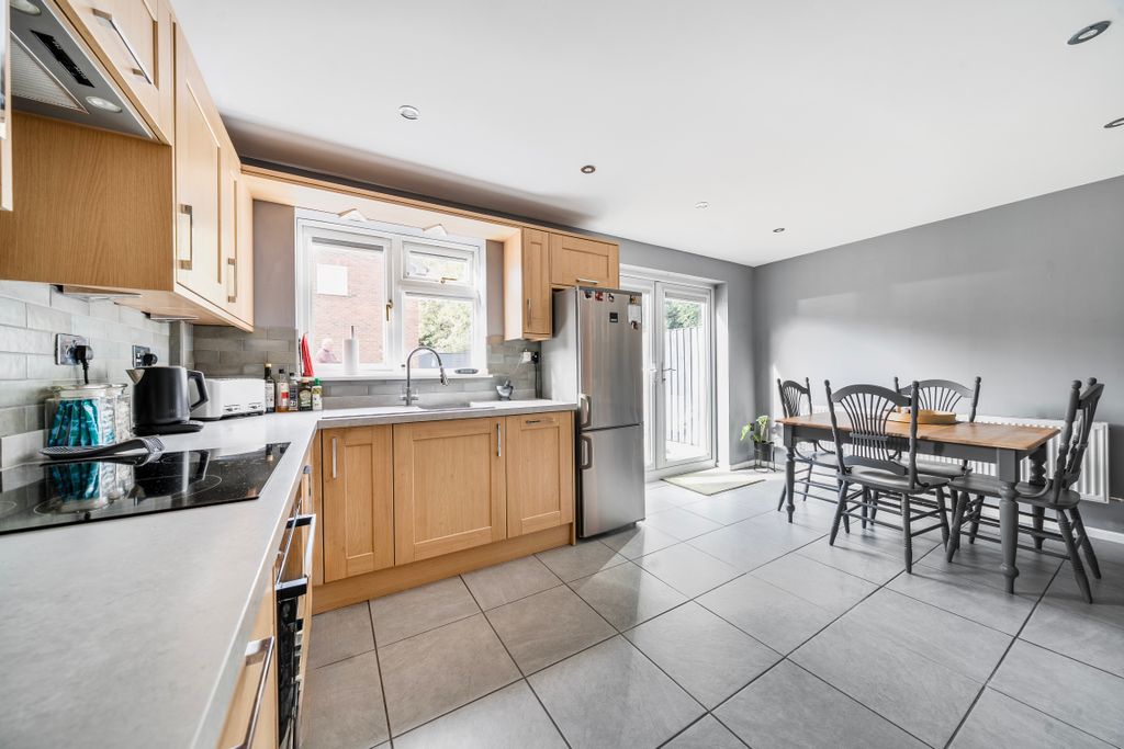 Property photo 2 of 14 1355454768c9365920Fa2