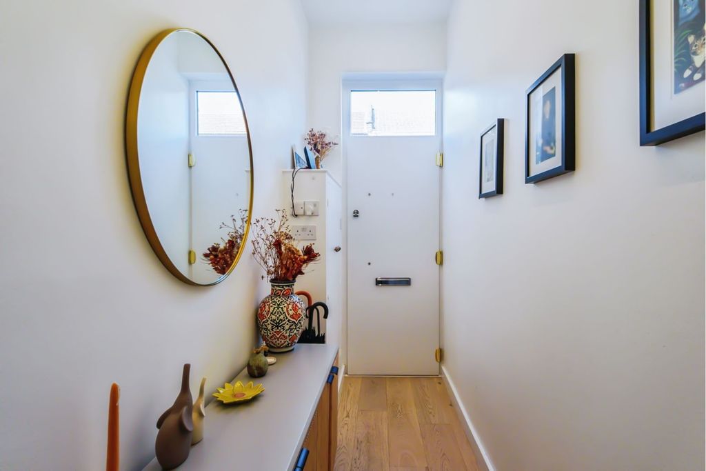 Property photo 1 of 16 Hallway