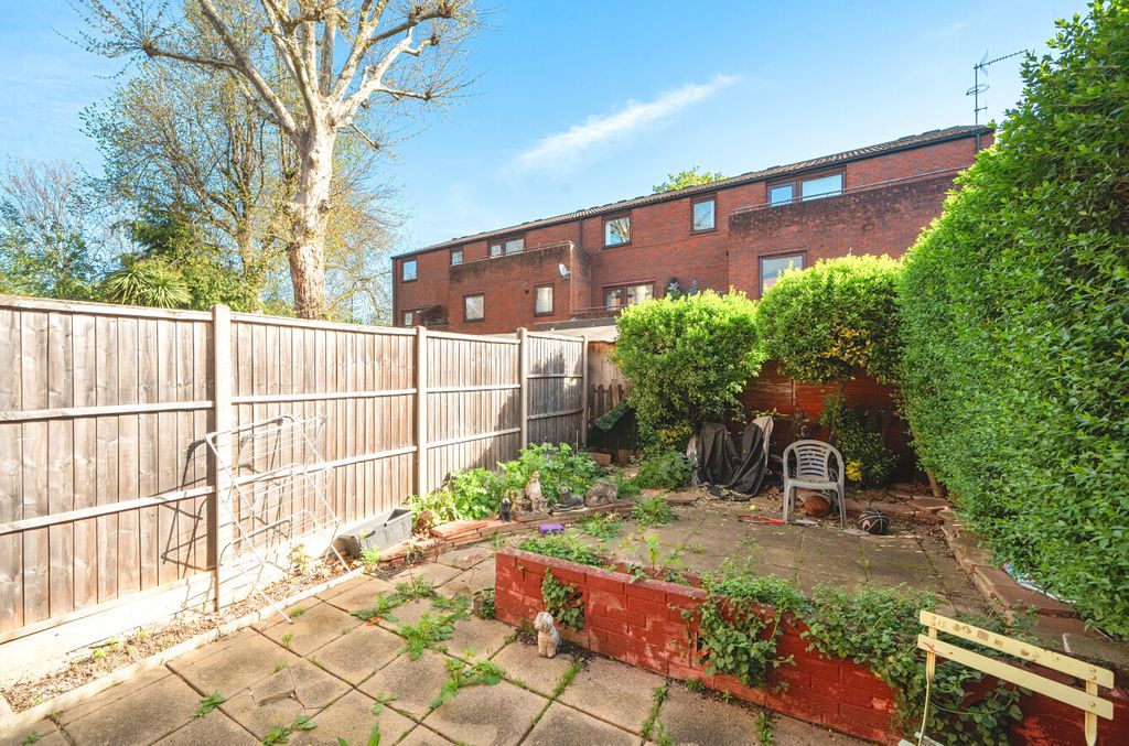 Property photo 1 of 9 1439310-3-69Ddfe0...