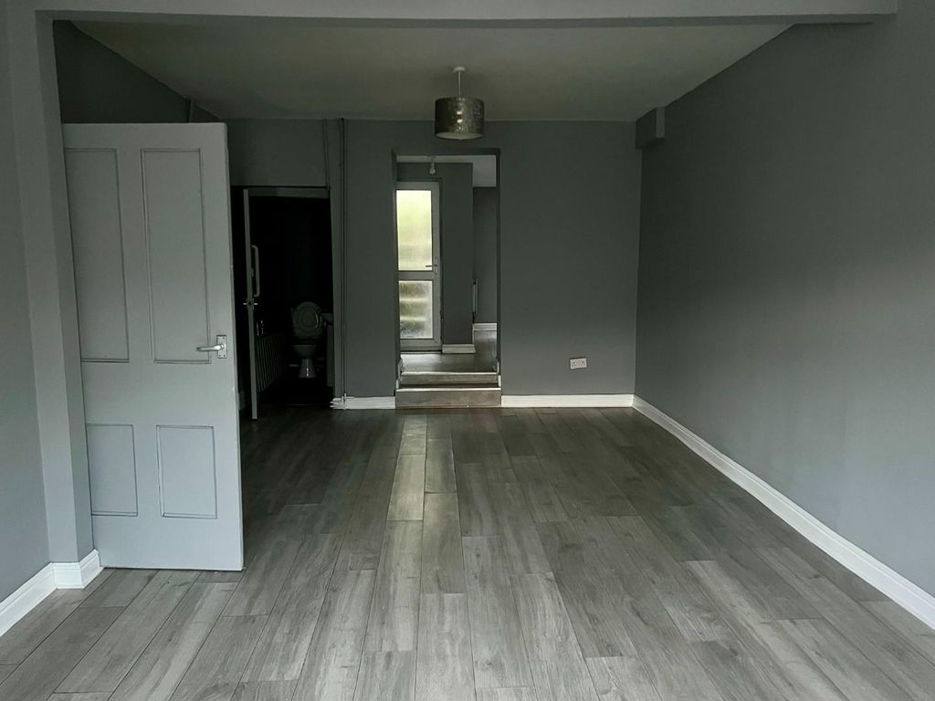 Property photo 2 of 10 Img_2462.Jpg