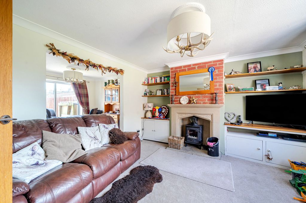 Property photo 3 of 18