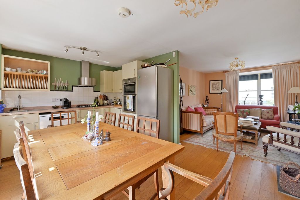 Property photo 2 of 15 Kitchen/Dining