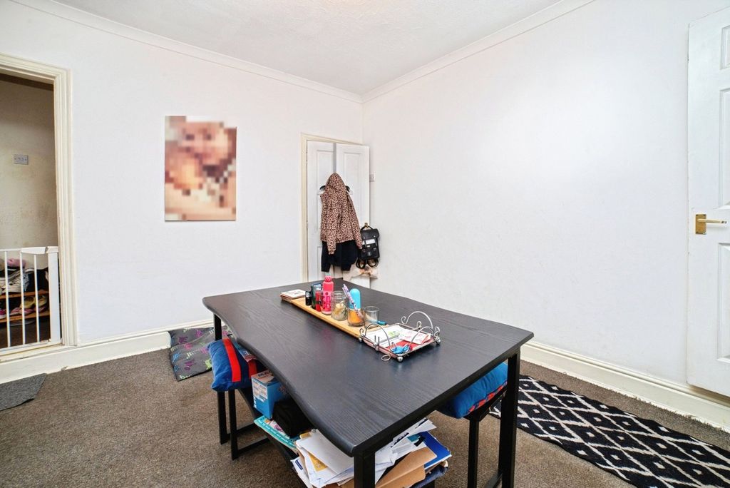 Property photo 2 of 18 Photo