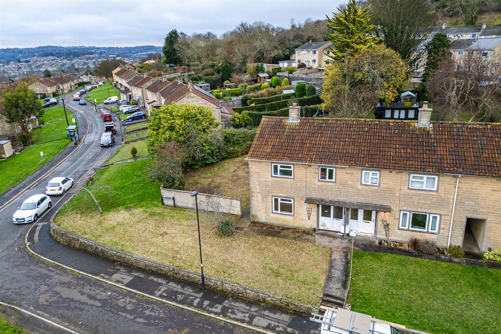 Property photo 2 of 32 85 Stirtingale Road, Kingsway, Bath Ba2 2Ng | Free