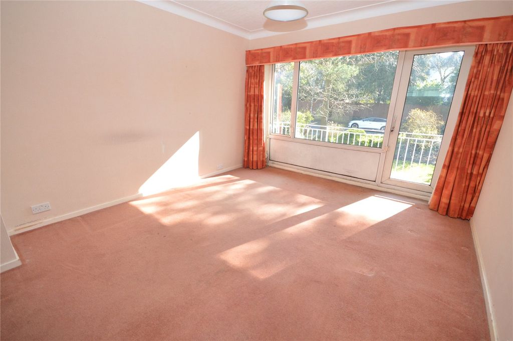 Property photo 3 of 12 Picture No. 14