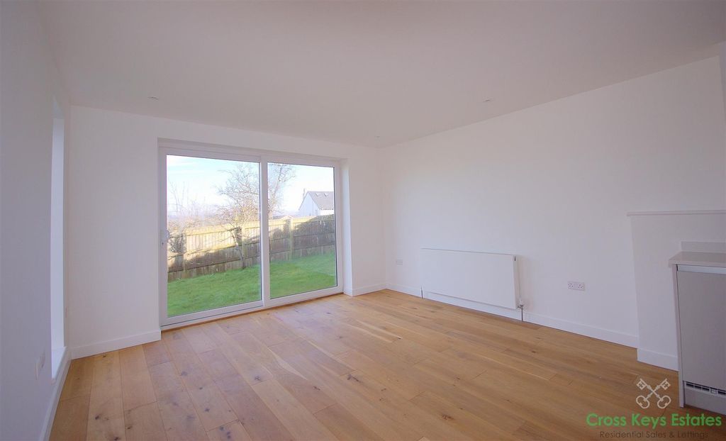 Property photo 2 of 16 Living Room.Jpg