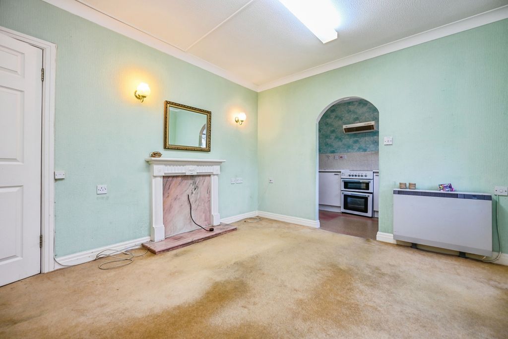 Property photo 3 of 10 Pbox-Img.Jpg