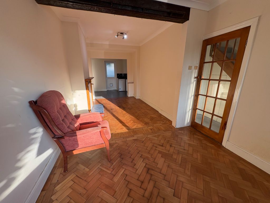 Property photo 1 of 8 Media-1757002272144-7141554177