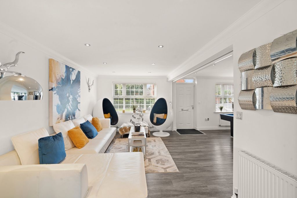 Property photo 3 of 47