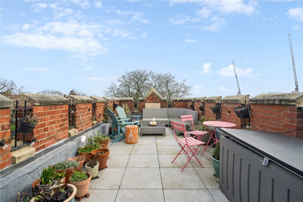 Property photo 2 of 11 Picture No. 08