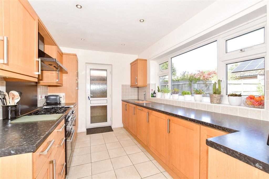 Property photo 3 of 14 Kitchen