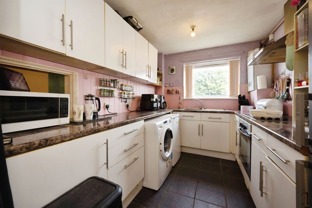 Property photo 3 of 12