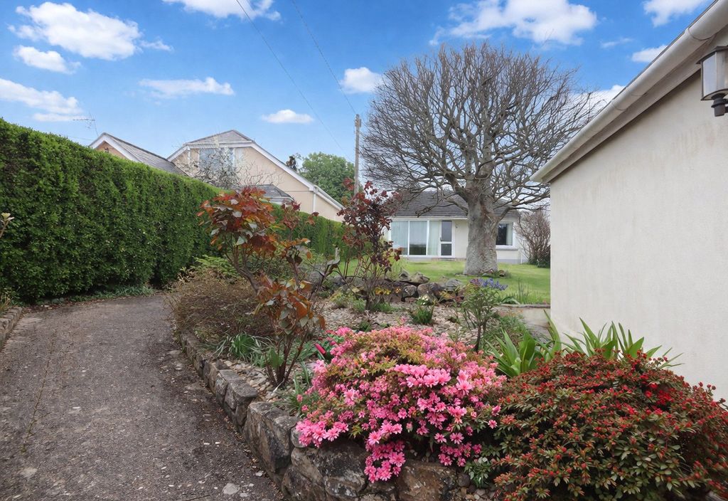 Property photo 3 of 22 3 - Picture No. 25