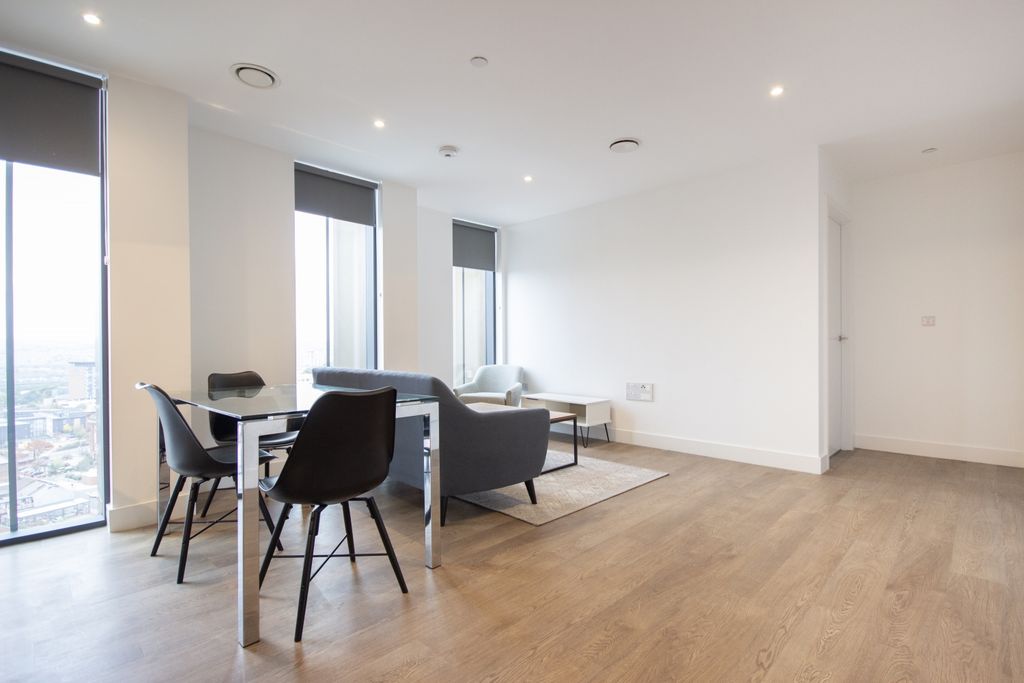 Property photo 2 of 8 8-2