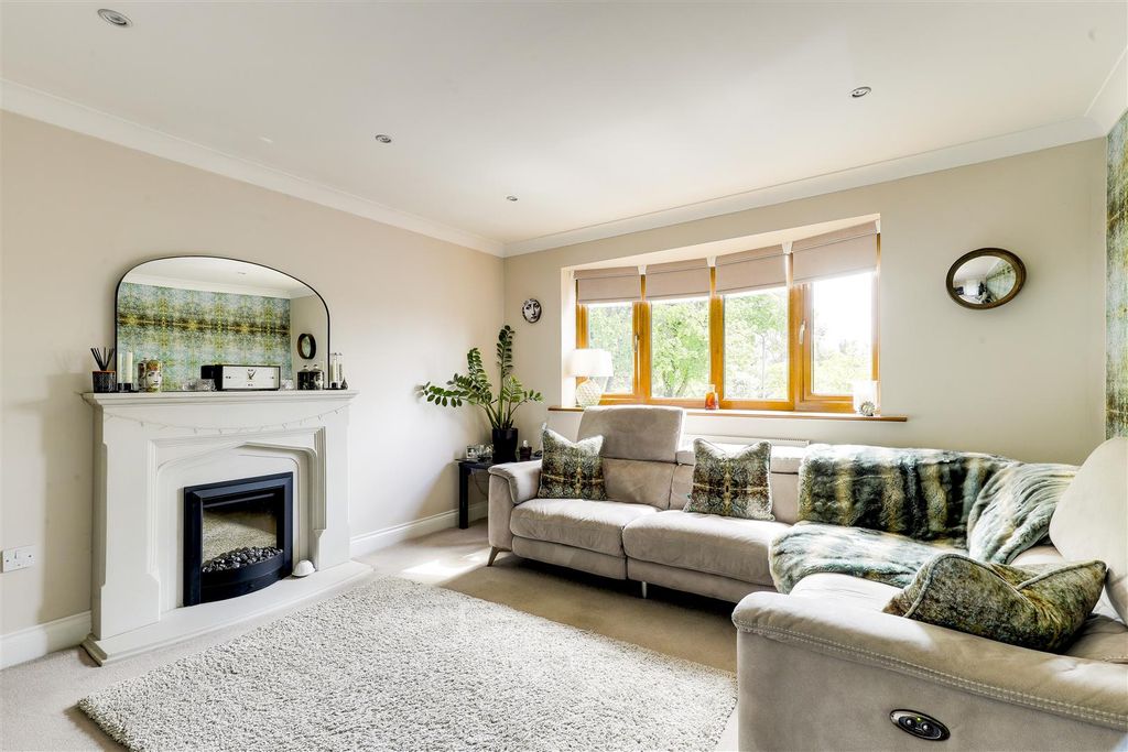 Property photo 2 of 26 6616.Jpg