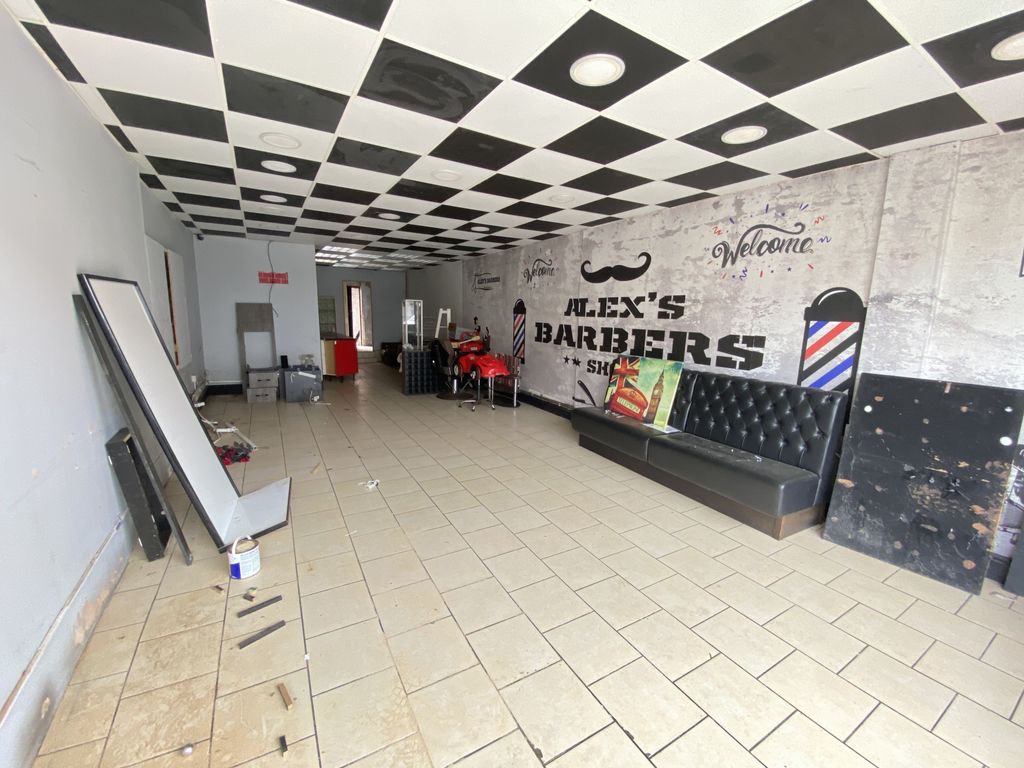 Property photo 2 of 17 Commercial Unit