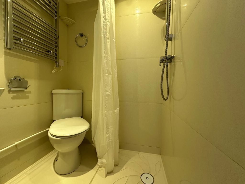 Property photo 3 of 10 Image