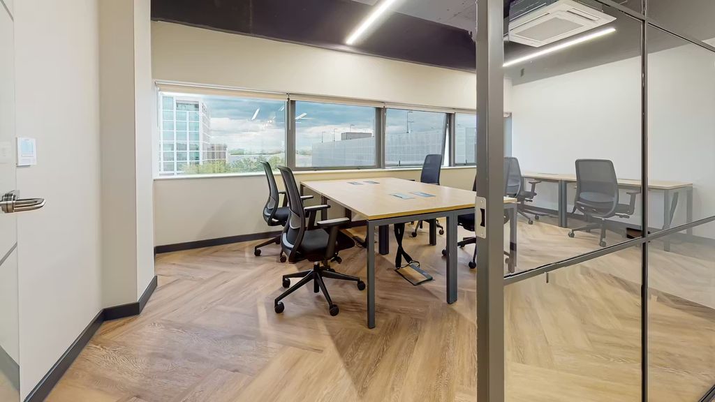 Property photo 1 of 10 Office