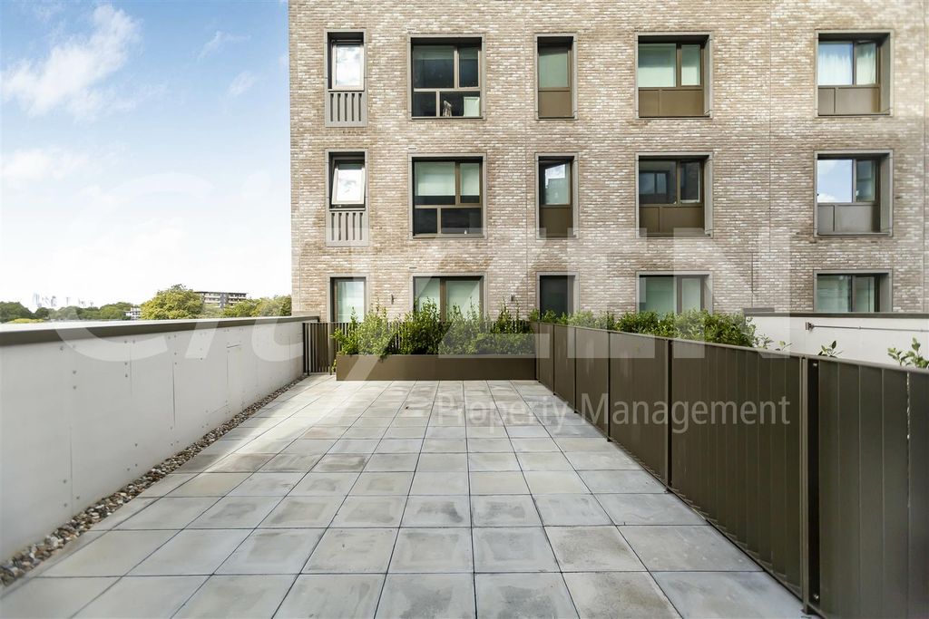 Property photo 2 of 25 Private Terrace