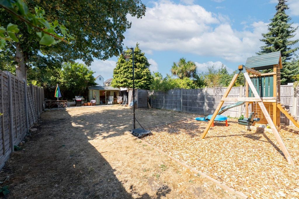 Property photo 1 of 16 Picture No. 02