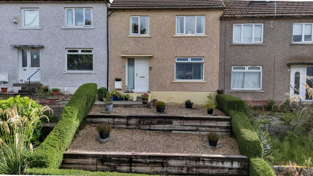 Property photo 2 of 37 002
