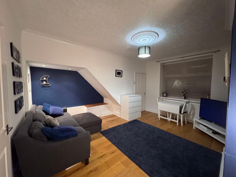 Property photo 3 of 17 Photo 4