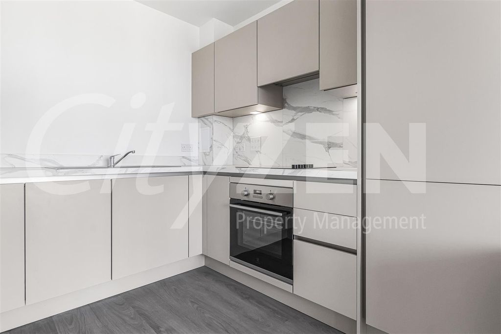 Property photo 2 of 15 Kitchen