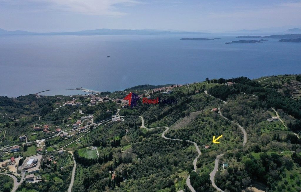 Property photo 2 of 25