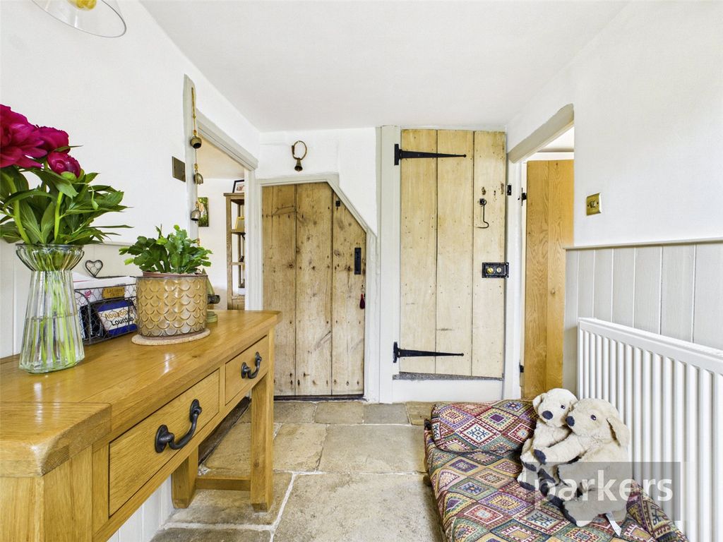 Property photo 3 of 23 Picture No. 18