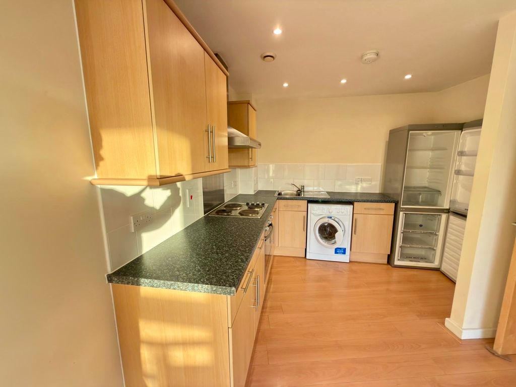 Property photo 2 of 9