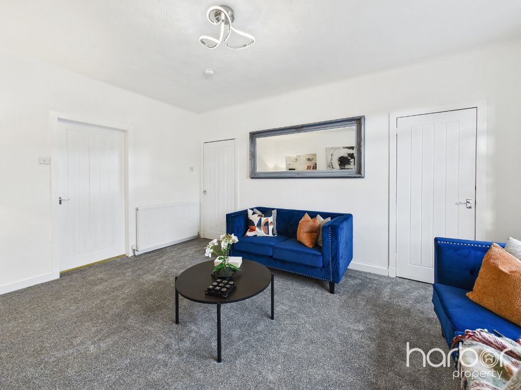 Property photo 3 of 15 4719856