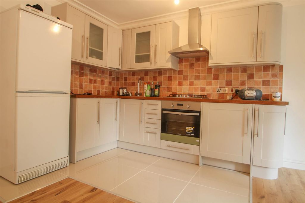 Property photo 2 of 4