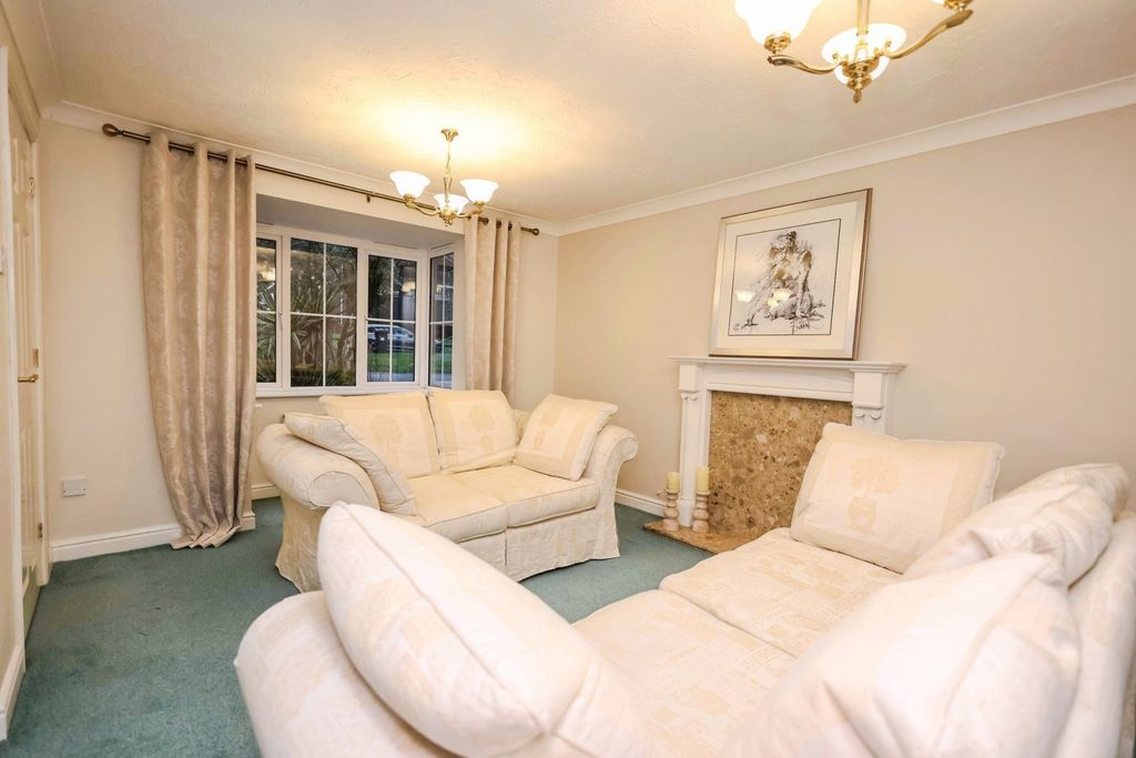 Property photo 2 of 20 Pbox-Img.Jpg