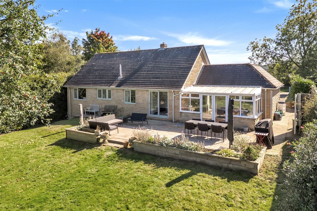 Property photo 2 of 35 Picture No. 21