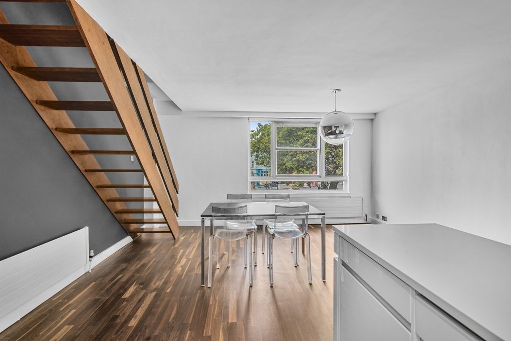Property photo 1 of 13 9-16