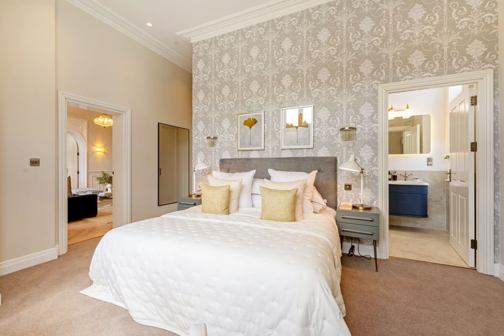 Additional image 8 of 2 bed flat for saleNataly Gardens, Wick Road, Egham TW20