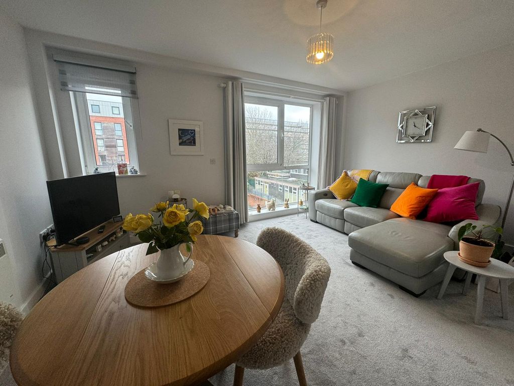 Property photo 3 of 6 Image