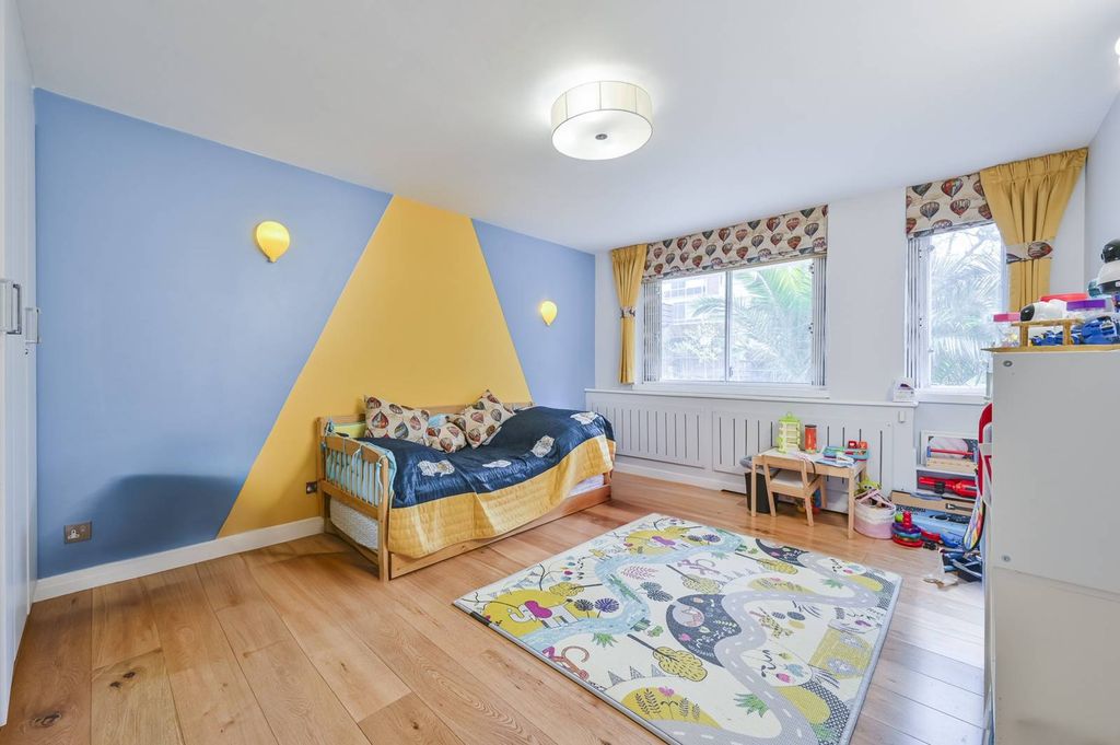 Property photo 3 of 10