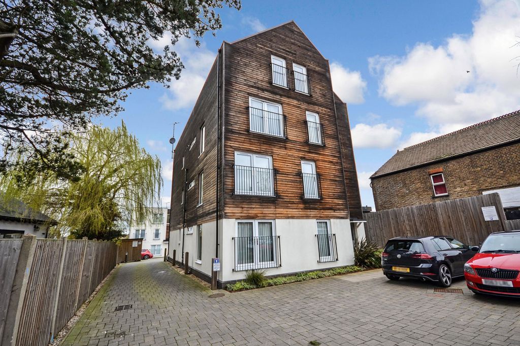 Property photo 1 of 9 Photo 1